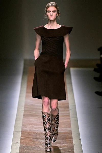 Look 3